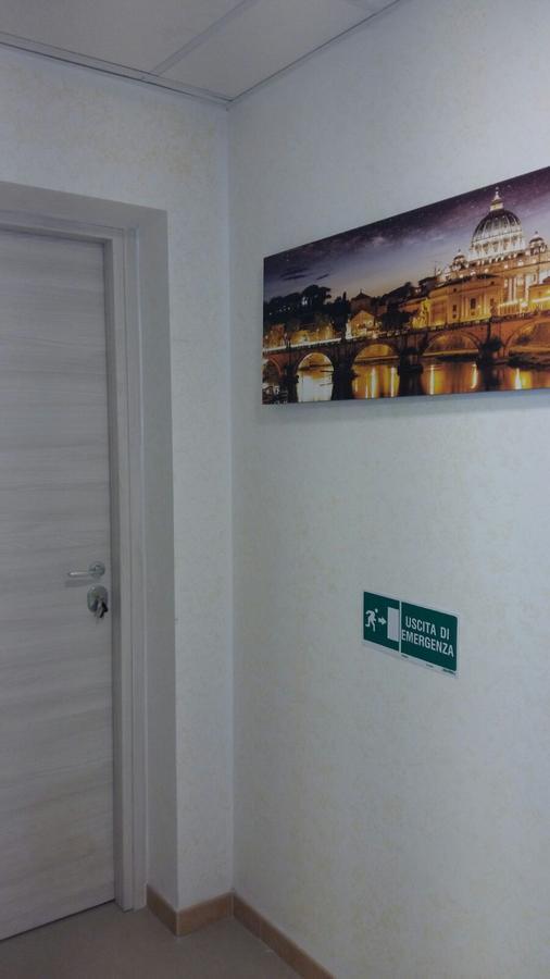 Domus Italiana Hotel Roma Exterior foto