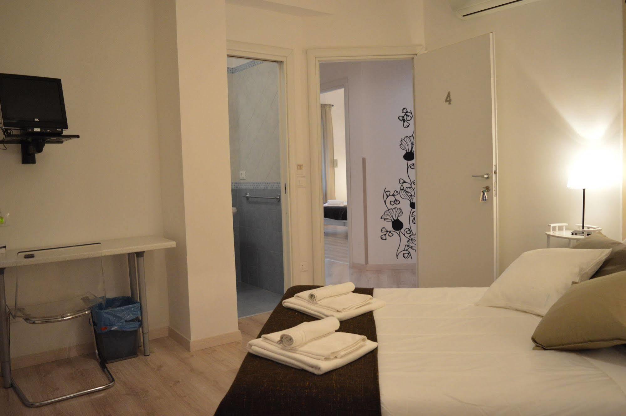 Domus Italiana Hotel Roma Exterior foto