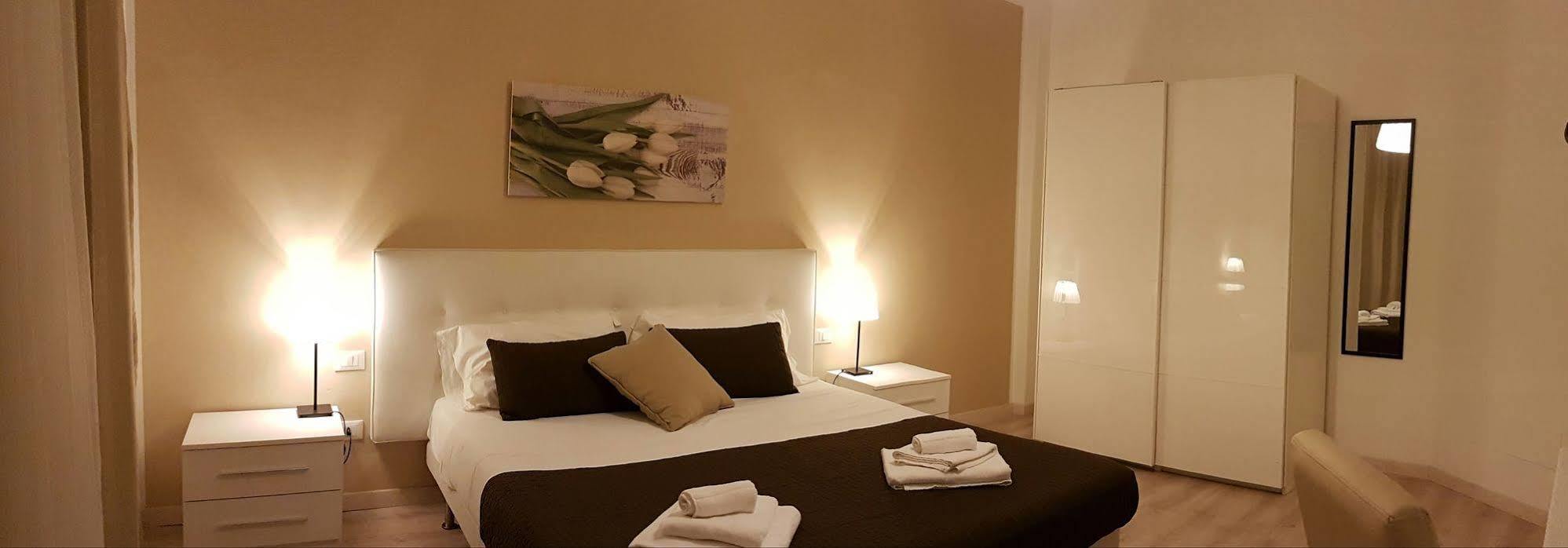 Domus Italiana Hotel Roma Exterior foto
